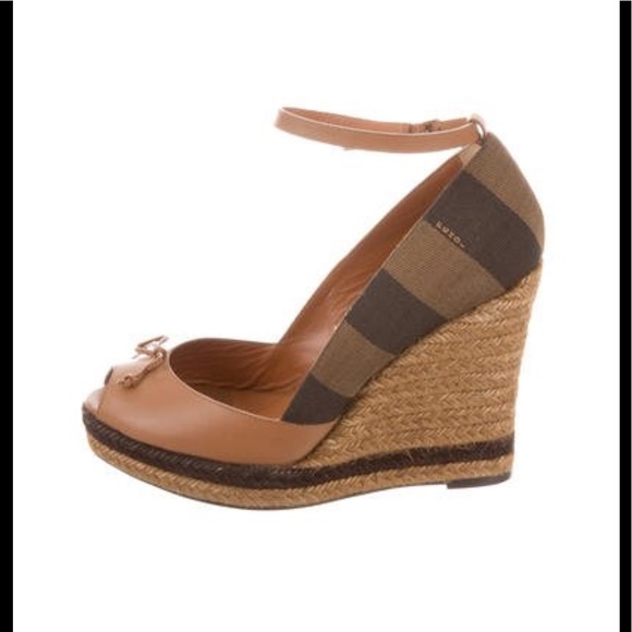 Fendi Shoes - Fendi 💃🏻💃🏻💃🏻💃🏻wedges